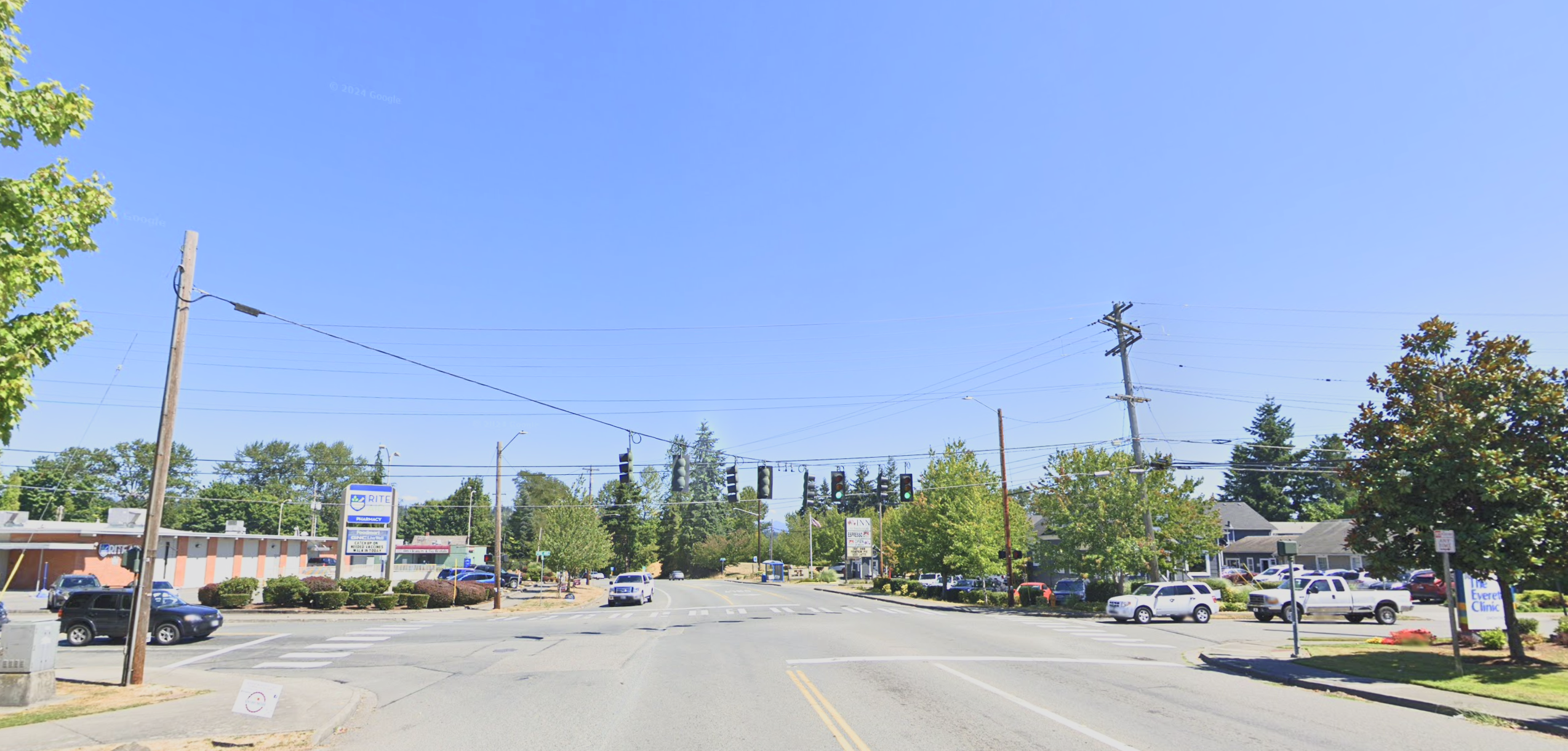 PNG image of google street view looking east from Second Street to the intersection of Pine Avenue.